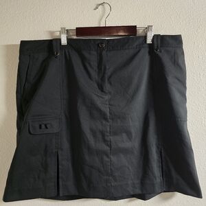 Izod Utility Skort Black